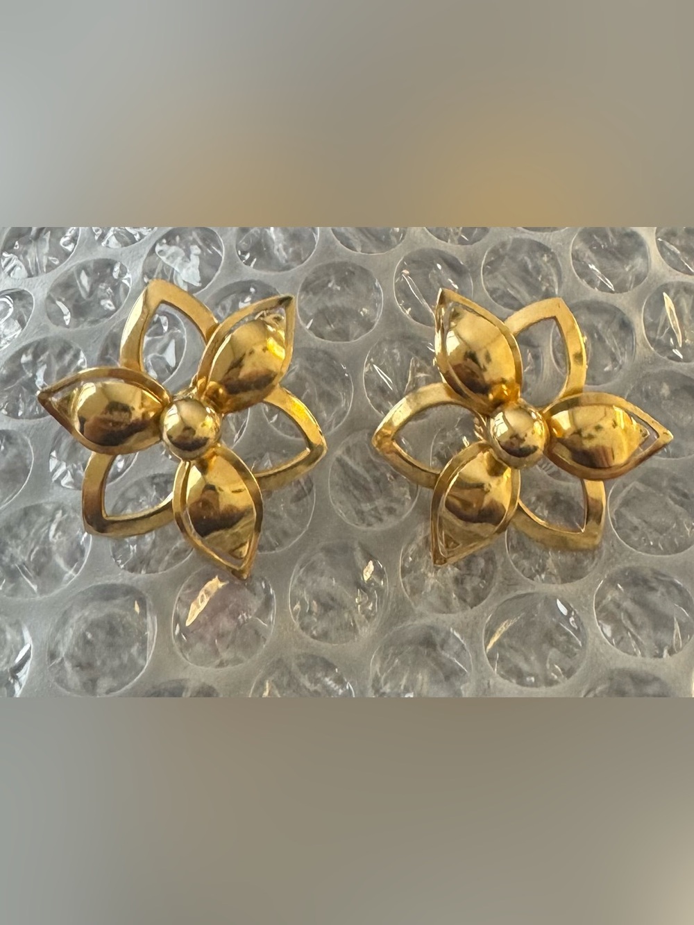 Sarah Coventry "Demure" Flower Earrings
